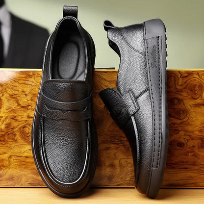 Sapatos de couro mocassins elegantes