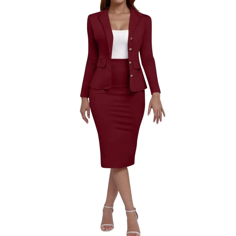 Conjunto feminino com blazer de manga comprida e saia lápis