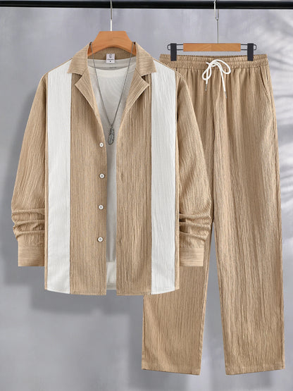 Conjunto Masculino com Camisa Listrada e Calças