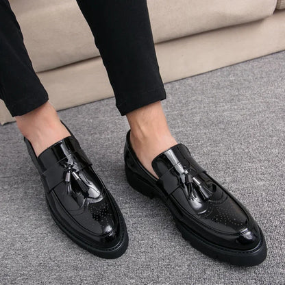 Mocassins de patente dourado