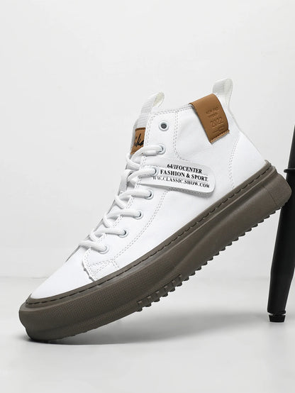 Tenis casuais de sola grossa