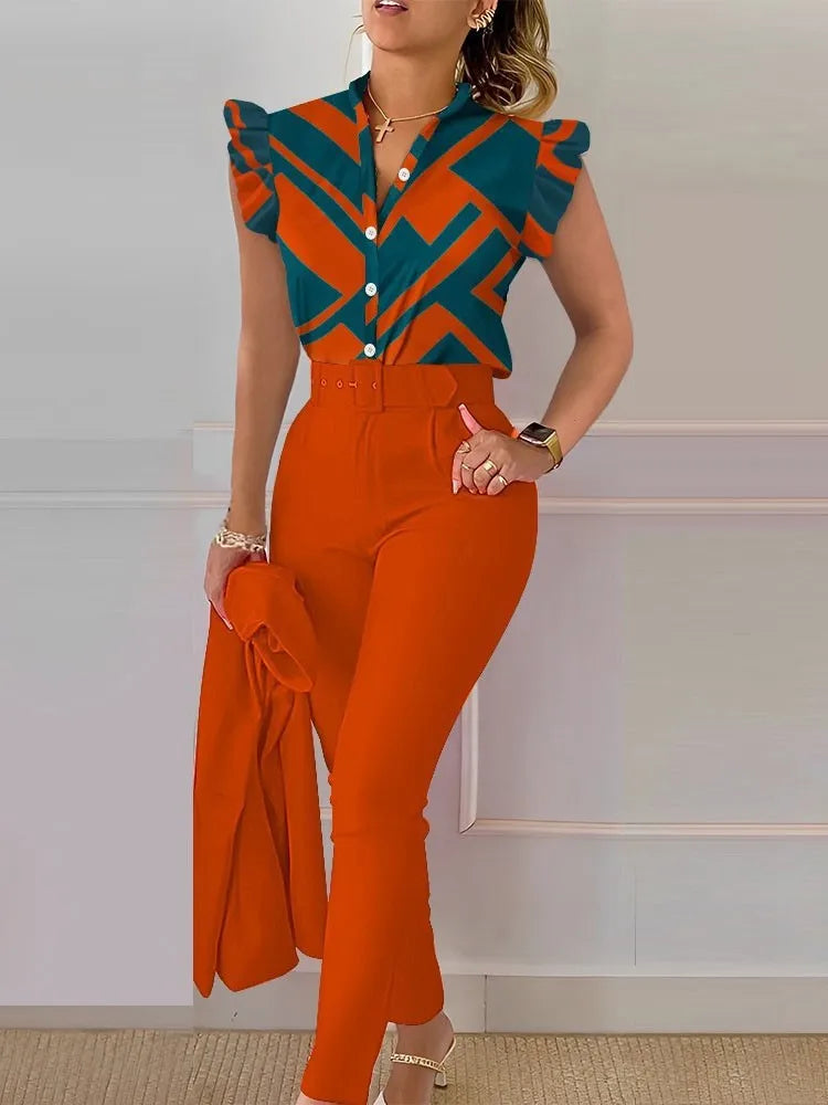 Conjunto primavera/verão com blusa sem mangas estampada com folha de lótus