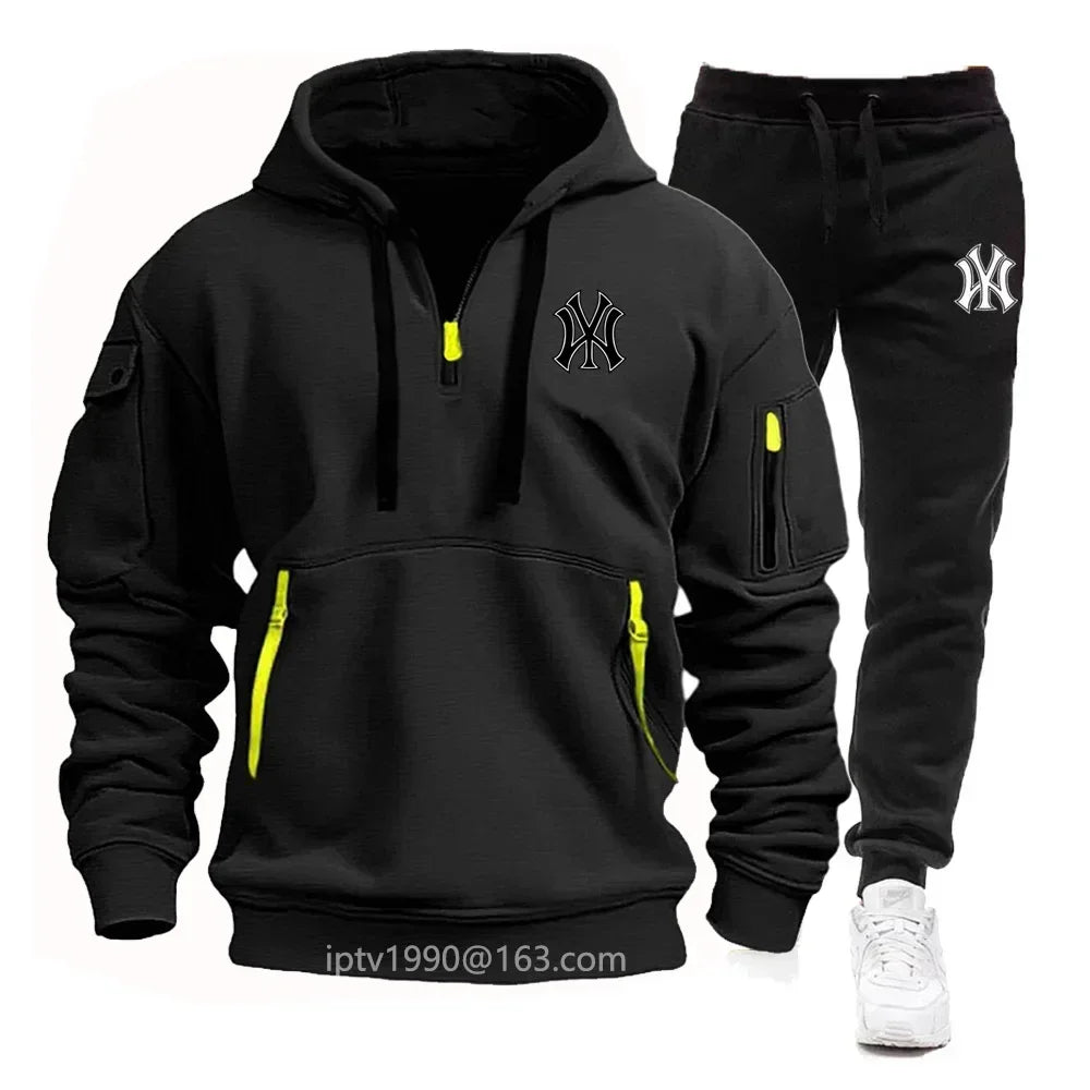 Conjunto Masculino de Moletom com Capuz e Calças