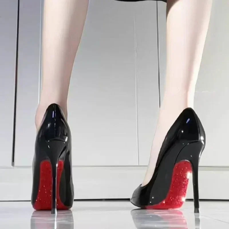 Salto stiletto deslizamento-on