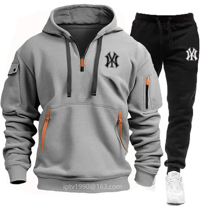 Conjunto Masculino de Moletom com Capuz e Calças