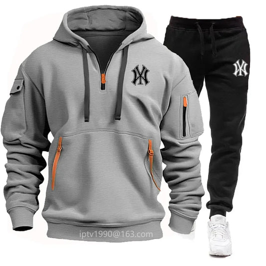 Conjunto Masculino de Moletom com Capuz e Calças