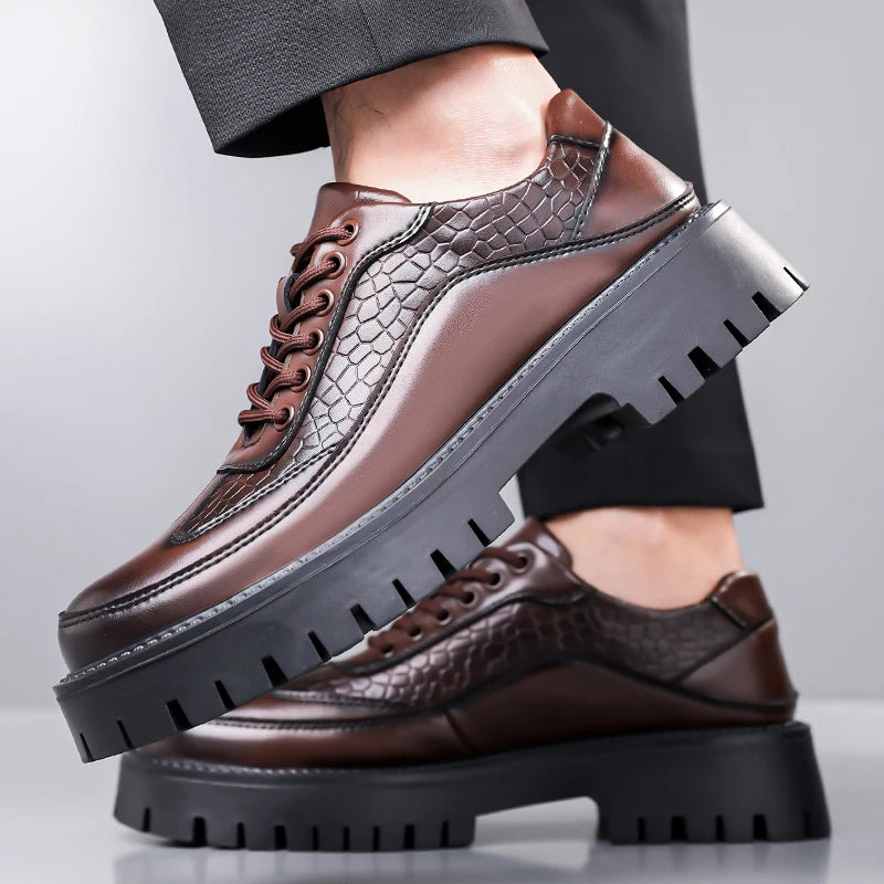 Sapatos Masculinos de Couro com Sola Grossa – Estilo Clássico e Retro