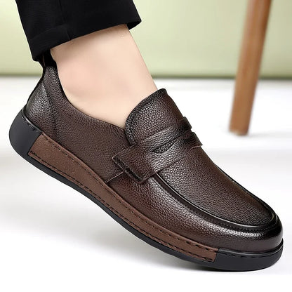 Sapatos de couro mocassins elegantes