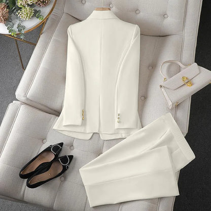 Fato feminino casual